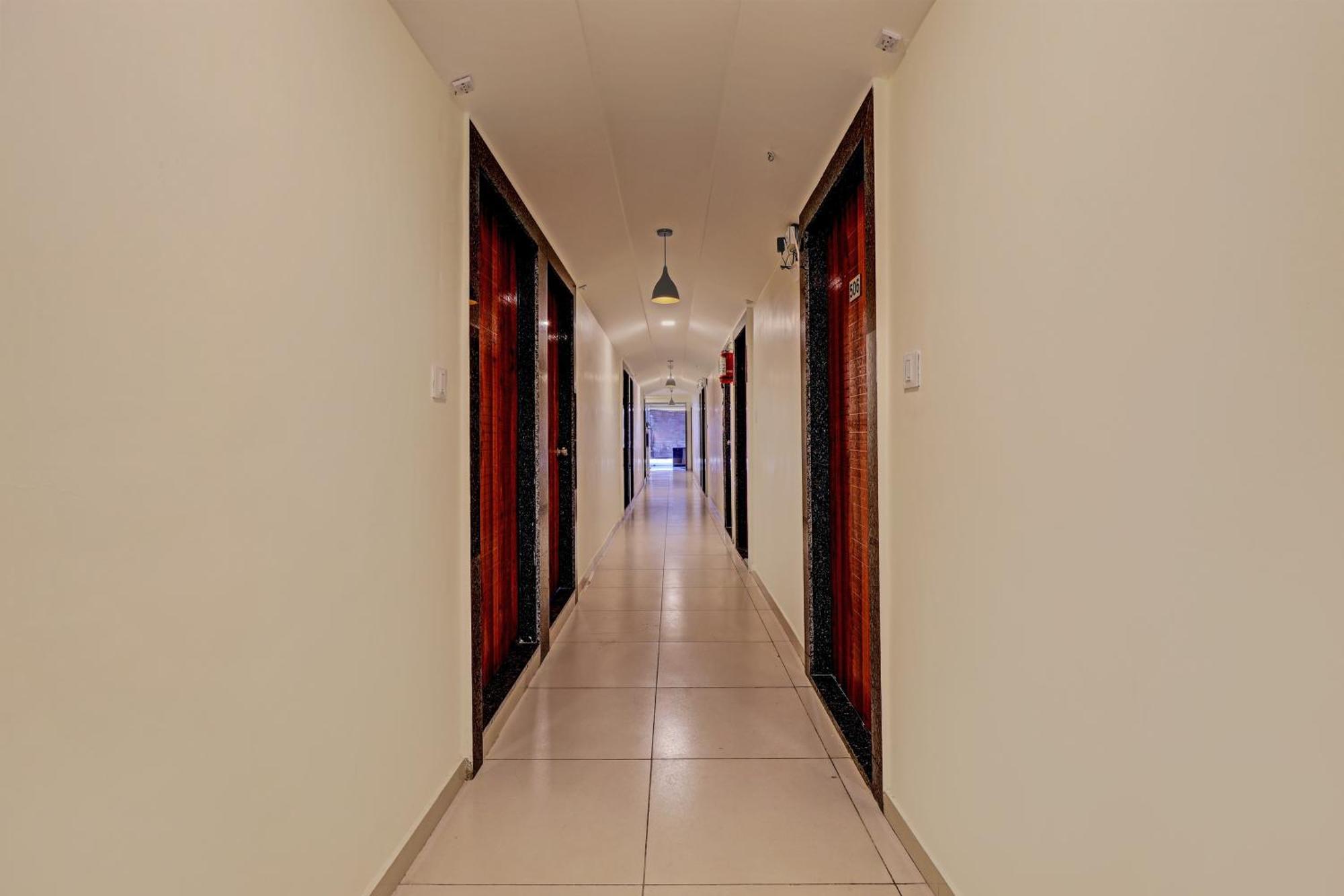 Hotel O Alexa Amhedabad Dış mekan fotoğraf